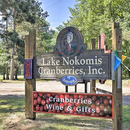 Simple Cranberry And Wine Farm Home With Fire Pit! Eagle River Eksteriør billede